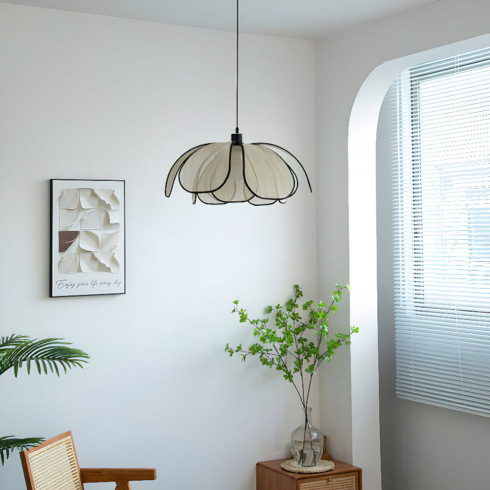 Elegante lámpara colgante de mimbre natural - Decoración natural e iluminación armoniosa