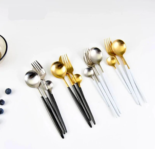 Ensemble Couverts 24 Pièces – Finition Chic Pour Table Raffinée