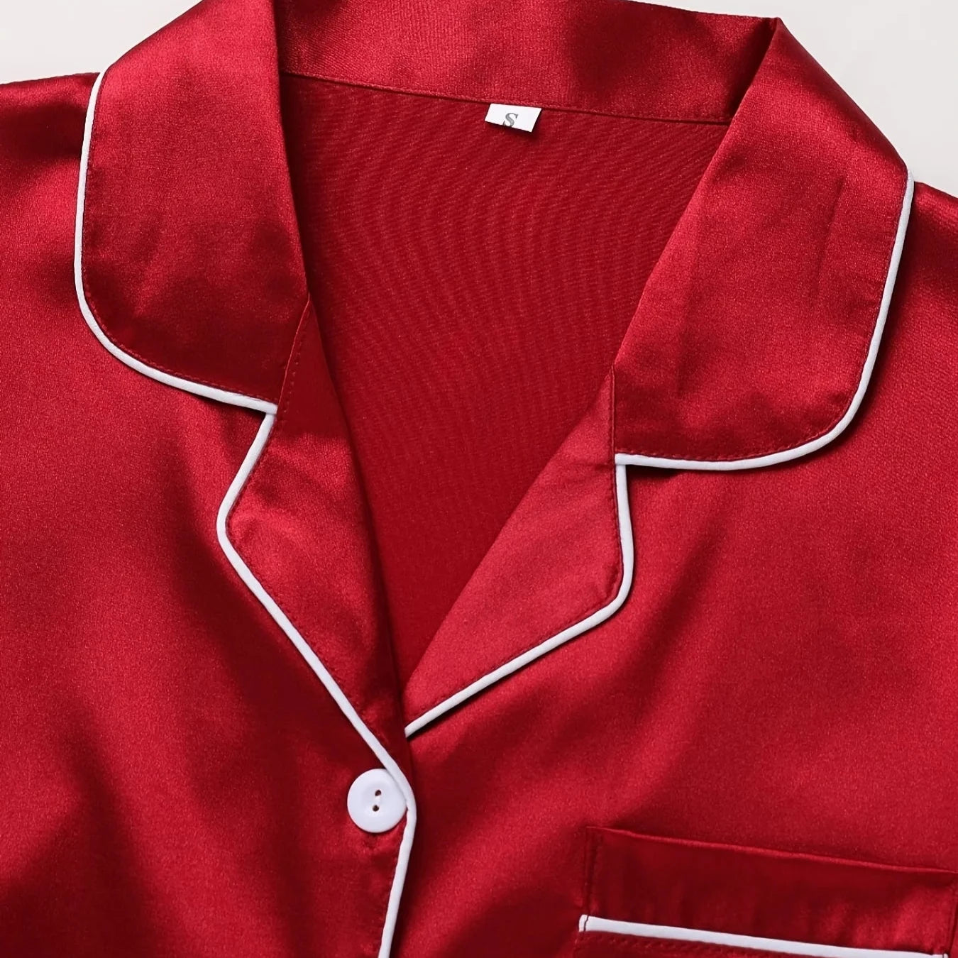 Σάντρα | Λαμπερή Πιτζάμα – Νυκτερινή Κομψότητα Και Απαλή Αφή