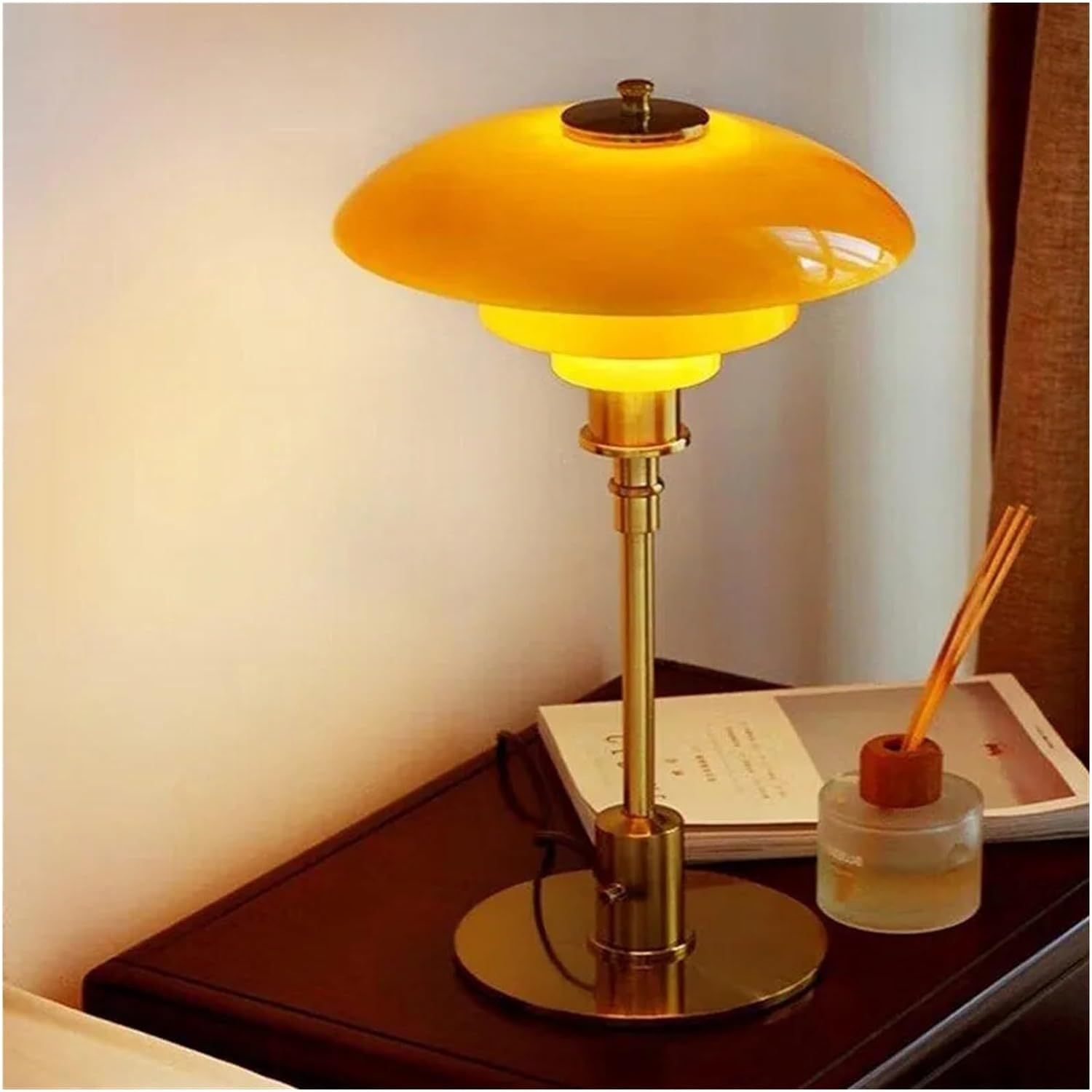 Lampada da Tavolo LED Stile Scandinavo – Luce Morbida e Moderna