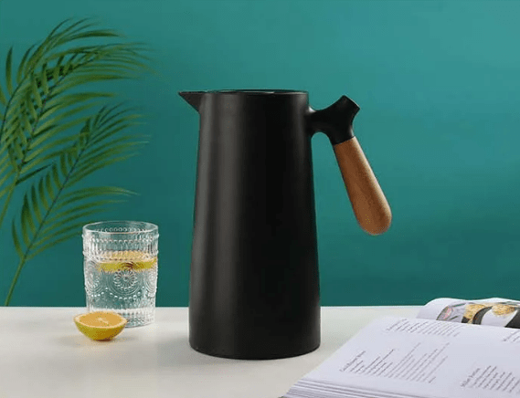 Isolert Kanne Med Håndtak – Langvarig Bevaring Og Stilig Design