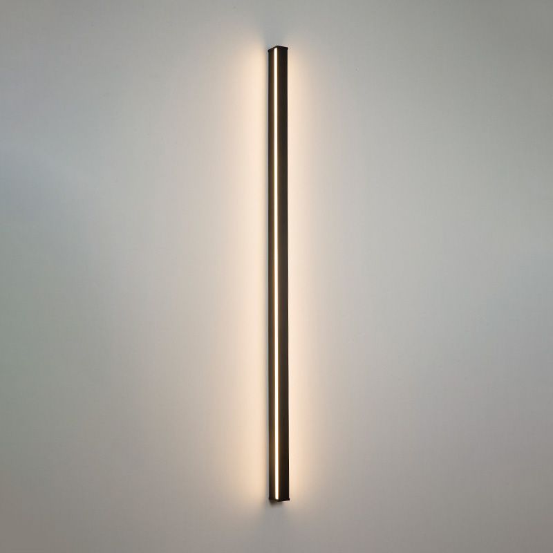 Lampe Murale LED Linéaire – Élégance Sobre Pour Intérieur Moderne
