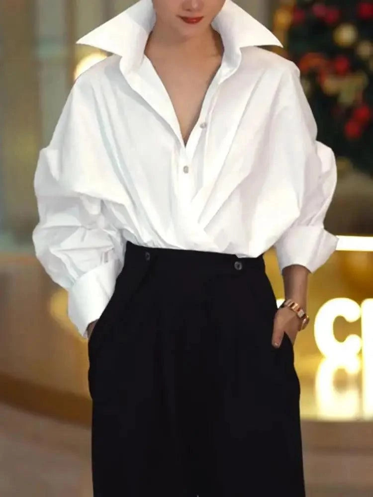 Sabrina | Løs Bluse — Elegant Nedfell Krage