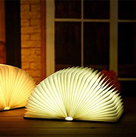 Lampada da Tavolo a Forma di Libro – Originalità ed Eleganza 