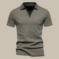 Justin | Polo Clásico – Cuello V y Look Polivalente 