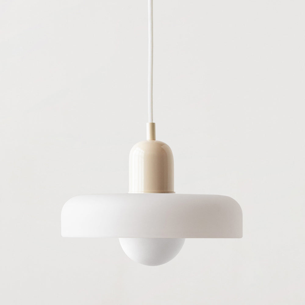 Lampa dekoracyjna wisząca – żywe kolory i bohemski duch 