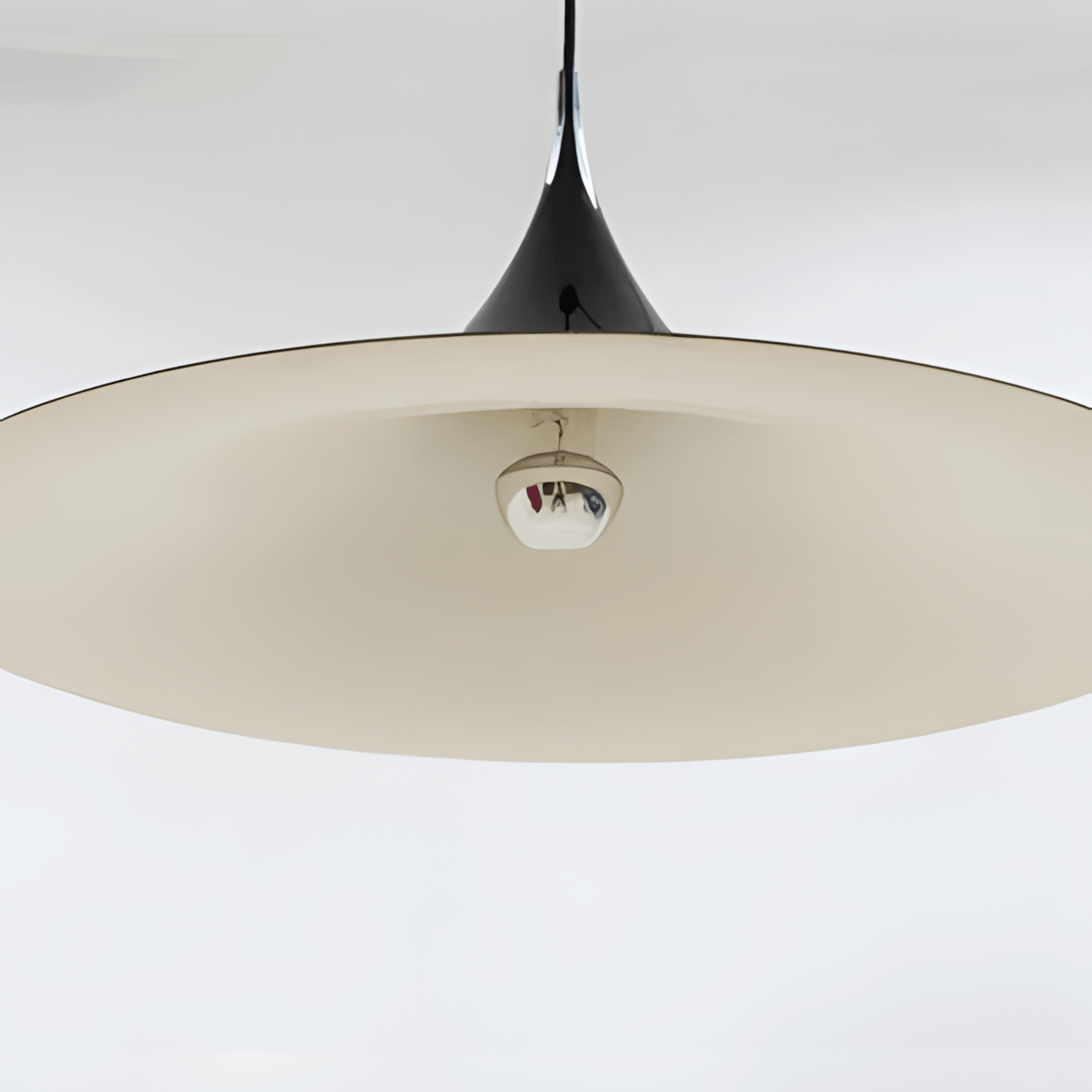 Scandinavisch Ontwerp Hanglamp – Elegantie En Moderniteit 