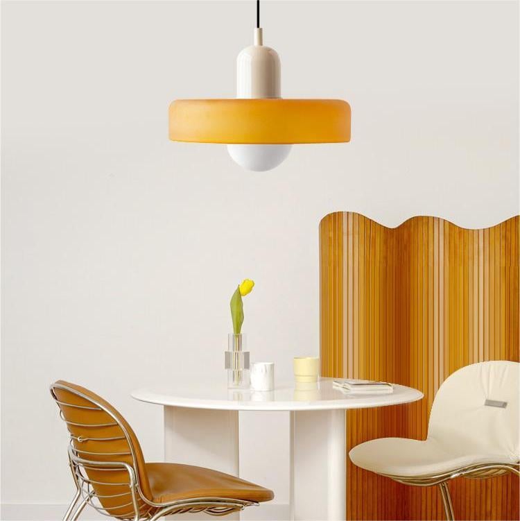 Farget Glasspendel – Forbedre Dine Rom Med Stil 