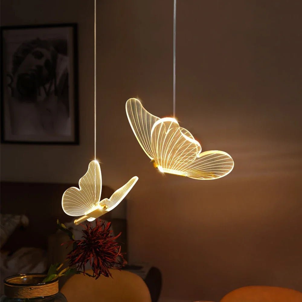 Lampa Suspendată Fluture – Eleganță și Originalitate 