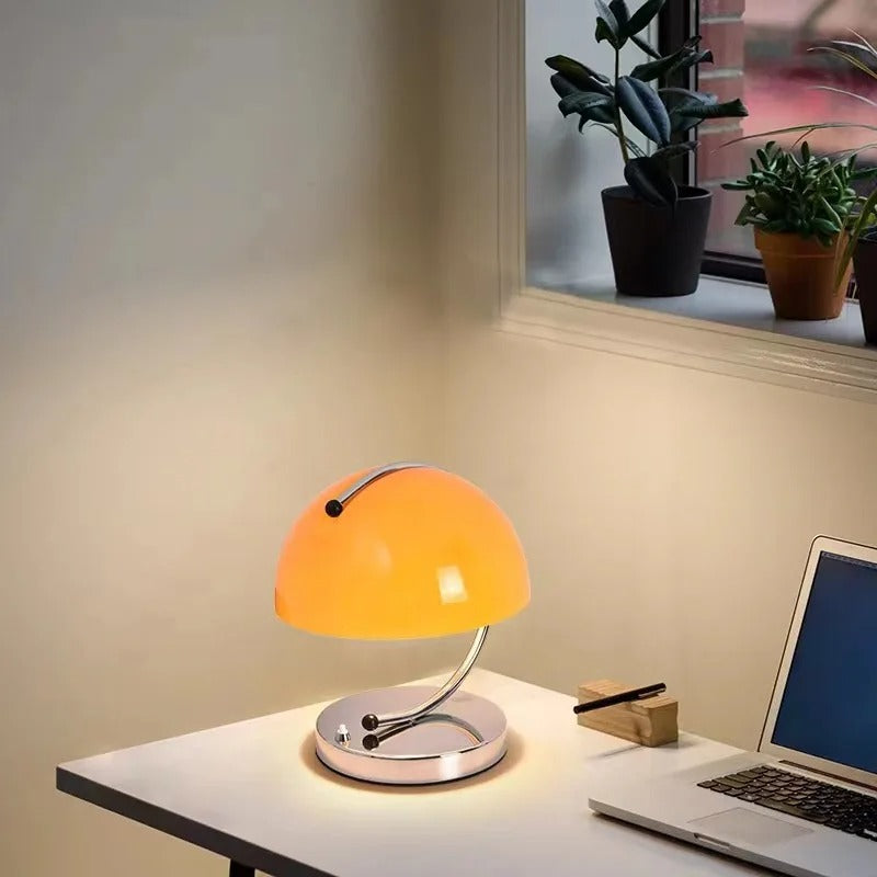 Lâmpada de Mesa de Estilo Escandinavo em Vidro – Elegância e Modernidade 