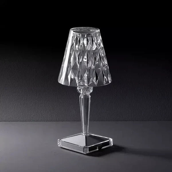 Lampă de birou cristalină – eleganță modernă și atmosferă caldă 