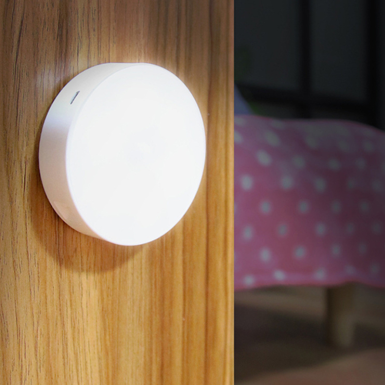 Rörelsedetektorlampa - kompakt design och hög känslighet