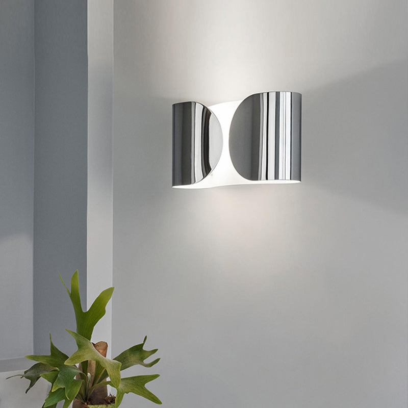 תאורת קיר LED — תאורה מודרנית עם שני קרניים 