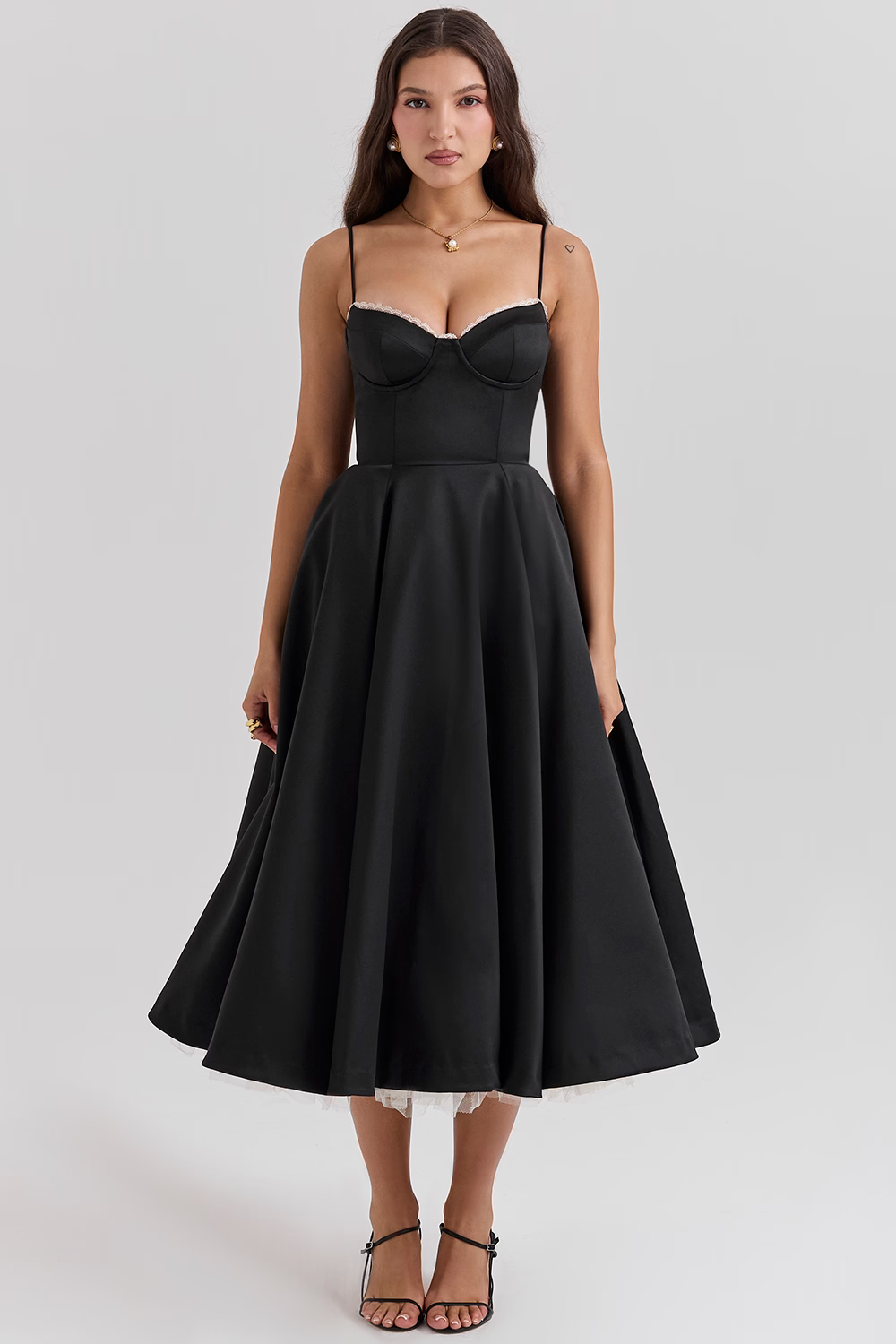 Lory | Midi-Kleid mit Trägern – Glamouröser Klassiker und Leichtigkeit 