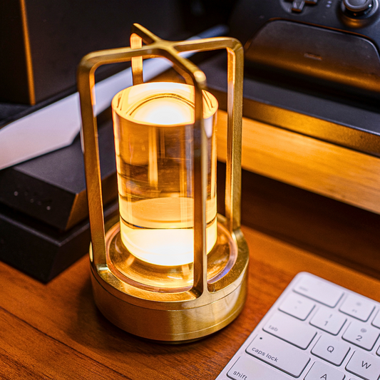 Tischlampe mit Akku – Gedämpftes Licht und zeitloser Stil 