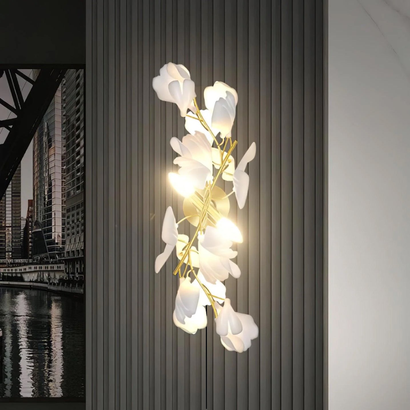 Aplique Floral - Elegancia dorada y luz suave